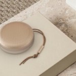 -33 % sur la Bang & Olufsen Beosound A1, une mini-enceinte qui mêle luxe et performances -33 % sur la Bang & Olufsen Beosound A1, une mini-enceinte qui mêle luxe et performances