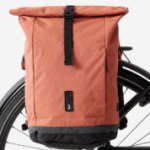 Sacoche ou sac à dos ? Ce bagage vélo Decathlon fait les deux pour plus de praticité Sacoche ou sac à dos ? Ce bagage vélo Decathlon fait les deux pour plus de praticité