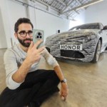 J’ai contrôlé cette voiture juste en regardant un smartphone J’ai contrôlé cette voiture juste en regardant un smartphone