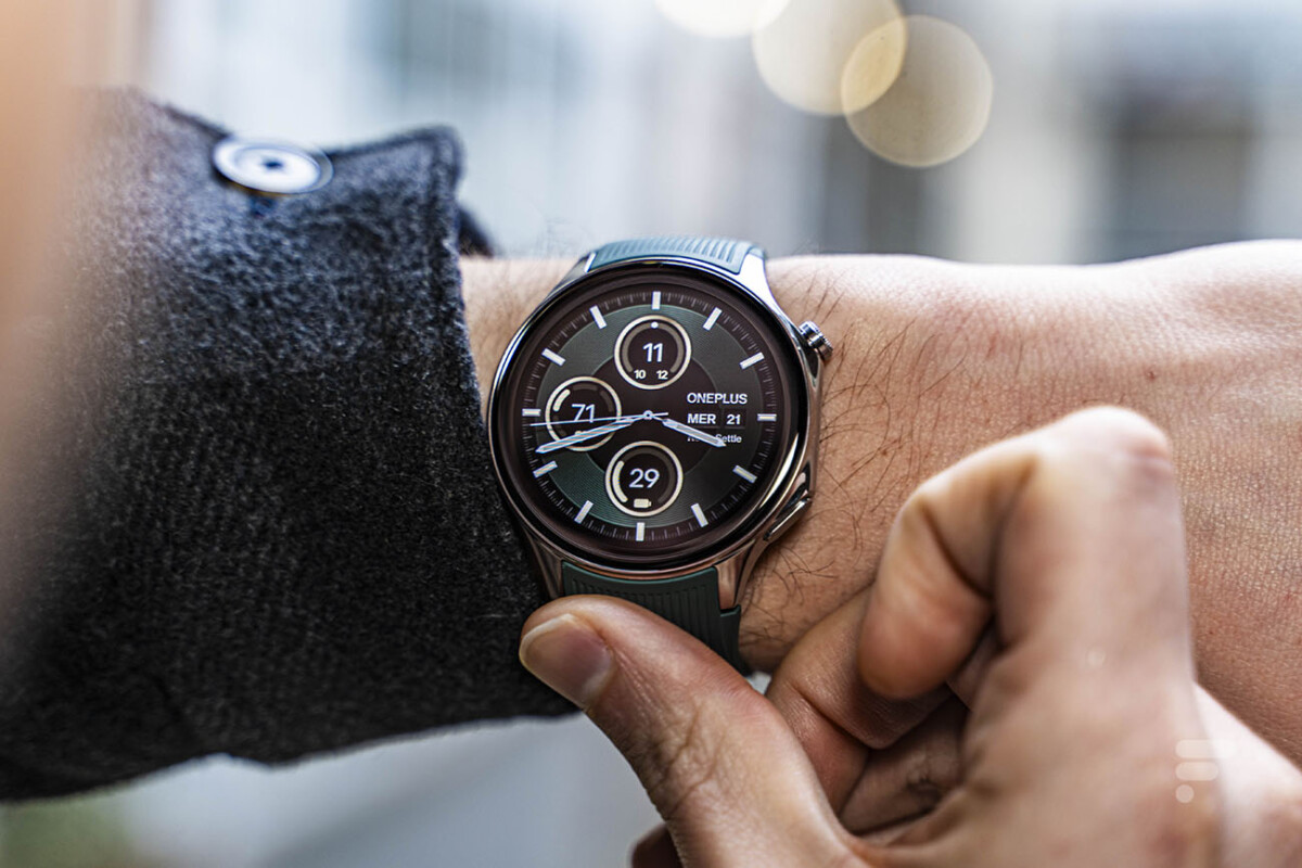 La OnePlus Watch 2 // Source : Chloé Pertuis - Frandroid La OnePlus Watch 2 // Source : Chloé Pertuis - Frandroid
