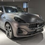 On est montés à bord de la nouvelle voiture électrique de Maserati : performante et plus « abordable » que les thermiques On est montés à bord de la nouvelle voiture électrique de Maserati : performante et plus « abordable » que les thermiques
