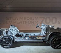 La plateforme STLA Medium du Peugeot E-3008 // Source : Jean-Baptiste Passieux - Frandroid