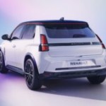 La R5 électrique et ses défauts, les 1000 km d’autonomie, et la nouvelle MG électrique qui se recharge en 3 minutes – L’actu Survoltés de la semaine La R5 électrique et ses défauts, les 1000 km d’autonomie, et la nouvelle MG électrique qui se recharge en 3 minutes – L’actu Survoltés de la semaine
