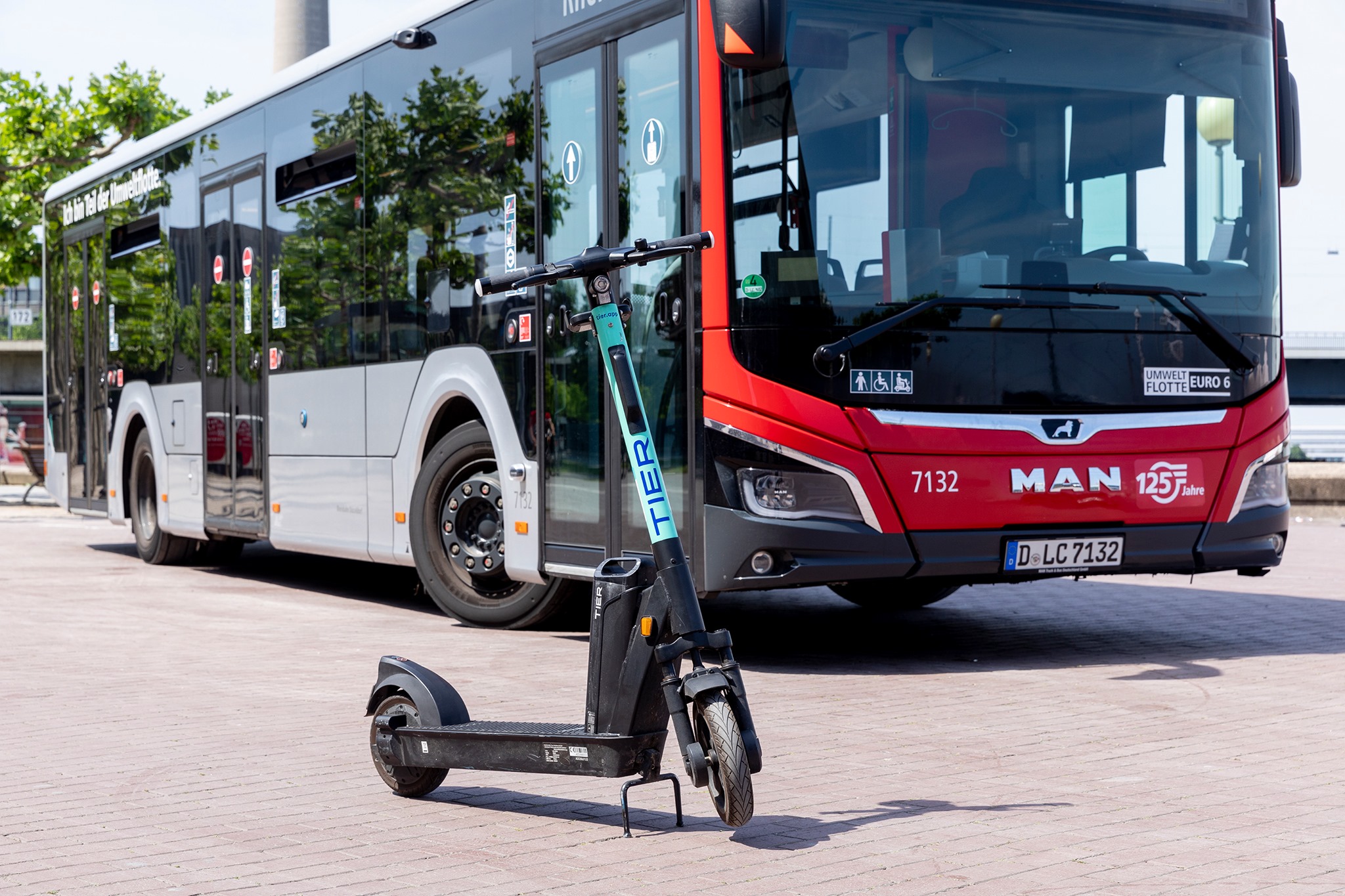 Trottinette électrique bus Düsseldorf