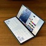 Ce Mac à écran pliant… est en fait un smartphone doté d’une improbable fonction Ce Mac à écran pliant… est en fait un smartphone doté d’une improbable fonction