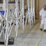 On a visité cette gigantesque usine d’assemblage de vélos (électriques) : l’une des plus modernes de France On a visité cette gigantesque usine d’assemblage de vélos (électriques) : l’une des plus modernes de France