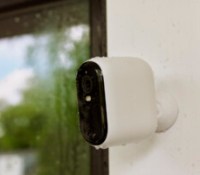 Arlo_Essential_XLOutdoor_Camera__2ndGen_VMC2052_VMC305_Weather