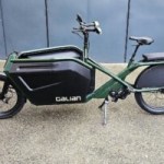 On a roulé avec ce vélo électrique unique qui peut transporter jusqu’à 4 enfants On a roulé avec ce vélo électrique unique qui peut transporter jusqu’à 4 enfants