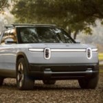 Mauvaise surprise pour l’arrivée du Rivian R2 électrique en Europe ? Ce petit changement sème le doute Mauvaise surprise pour l’arrivée du Rivian R2 électrique en Europe ? Ce petit changement sème le doute