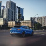 La Ford Mustang Mach-e électrique coûte désormais moins cher que la Mustang essence, mais attention à la comparaison La Ford Mustang Mach-e électrique coûte désormais moins cher que la Mustang essence, mais attention à la comparaison