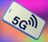 Le logo de la 5G dans un téléphone // Source : Frandroid