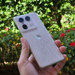 Ce smartphone est en bois et je l’aime bien pour ça Ce smartphone est en bois et je l’aime bien pour ça