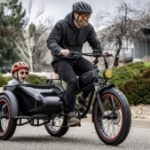 Ce « vélo électrique » avec side-car joue à fond la carte du vintage Ce « vélo électrique » avec side-car joue à fond la carte du vintage