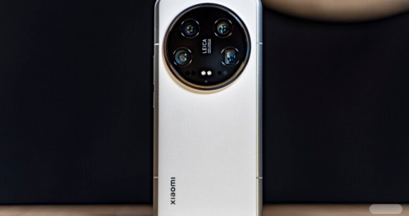 Xiaomi 14 Ultra // Source : Chloé Pertuis - Frandroid Xiaomi 14 Ultra // Source : Chloé Pertuis - Frandroid