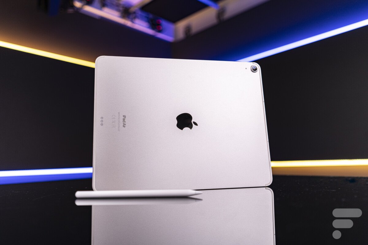 L'iPad Air M2 (2024) // Source : Chloé Pertuis pour Frandroid L'iPad Air M2 (2024) // Source : Chloé Pertuis pour Frandroid