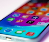 iOS 18 n&rsquo;aurait pas le meilleur Siri à son lancement