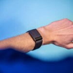 Le Whoop 4.0 au poignet // Source : Chloé Pertuis – Frandroid