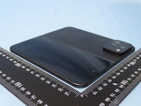 Google Pixel 9 Pro Fold // Source : NCC