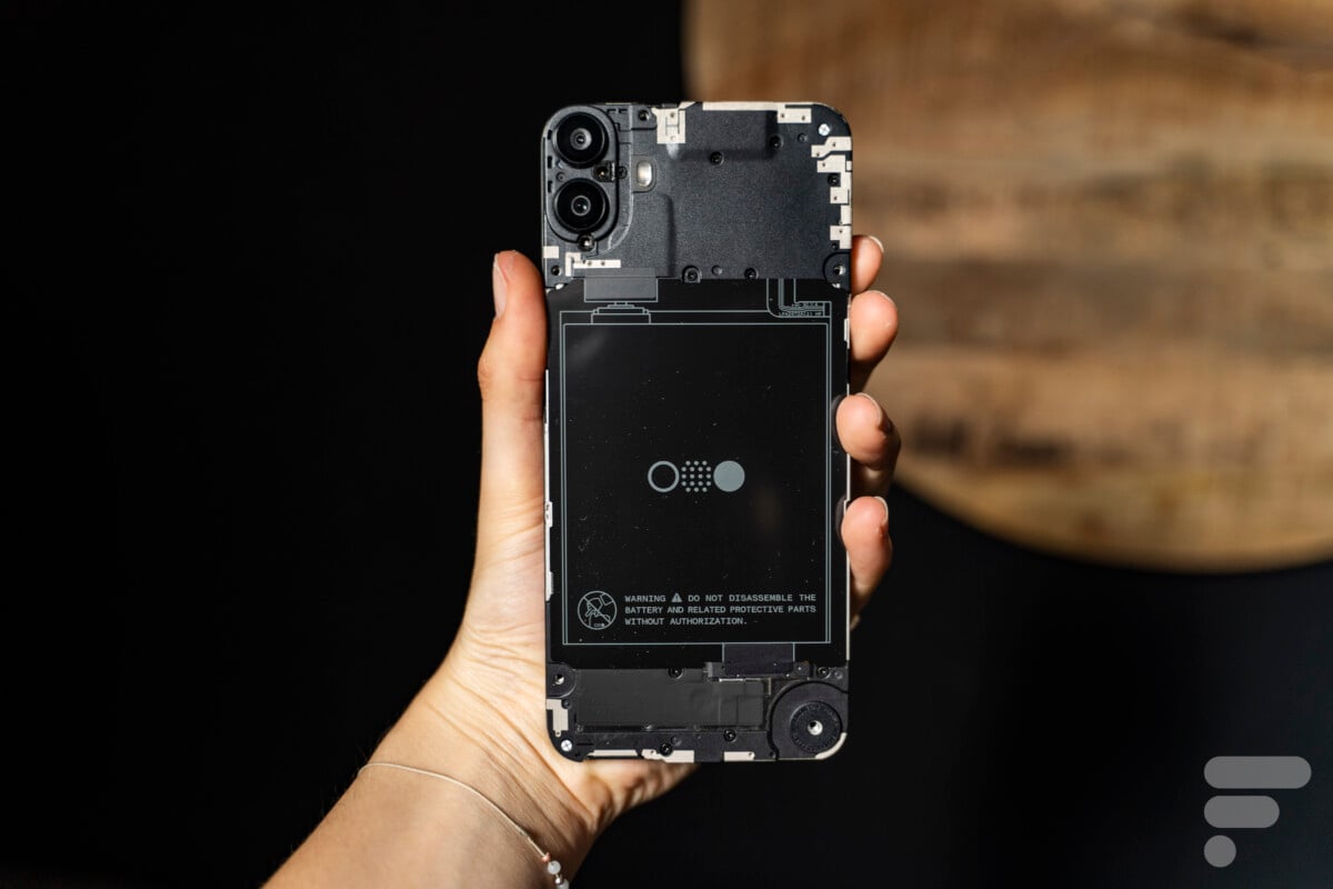 Le Nothing CMF Phone 1 // Source : Chloé Pertuis pour Frandroid Le Nothing CMF Phone 1 // Source : Chloé Pertuis pour Frandroid