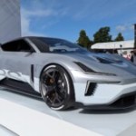 On a vu la réponse de Polestar au Tesla Roadster : une voiture électrique cabriolet hyper performante On a vu la réponse de Polestar au Tesla Roadster : une voiture électrique cabriolet hyper performante