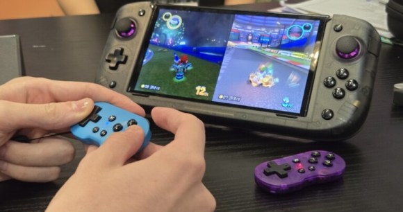 On a joué à la Nintendo Switch avec cette mini-manette plus petite qu&rsquo;une CB