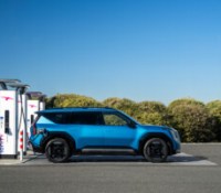 Voici pourquoi les recharges des voitures électriques coûtent aussi cher sur autoroute et c&rsquo;est scandaleux