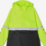 Ce nouveau poncho vélo Decathlon veut faciliter vos sorties en famille Ce nouveau poncho vélo Decathlon veut faciliter vos sorties en famille