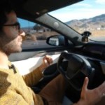 On a testé la fonction révolutionnaire de Tesla indisponible en Europe : récit d’un voyage hors du commun