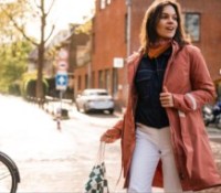 Cette nouvelle veste vélo Decathlon imperméable fait vraiment dans l&rsquo;élégance