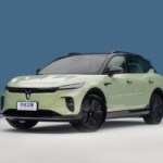 Autonomie délirante, recharges express et écrans signés Huawei : cette nouvelle voiture électrique chinoise fascine Autonomie délirante, recharges express et écrans signés Huawei : cette nouvelle voiture électrique chinoise fascine
