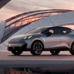 « Éteins la lumière » : sa voiture électrique coupe les phares en pleine nuit et provoque un accident à cause de la commande vocale