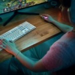 Logitech dévoile le 915 X : le clavier gaming low-profile référence s’améliore encore Logitech dévoile le 915 X : le clavier gaming low-profile référence s’améliore encore