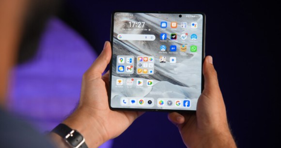 Honor Magic V3 // Source : Robin Wycke - Frandroid Honor Magic V3 // Source : Robin Wycke - Frandroid