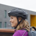Pliable et très sûr, ce casque vélo est très pratique à transporter Pliable et très sûr, ce casque vélo est très pratique à transporter