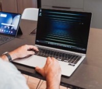 Samsung Galaxy Book 5 Pro 360 : un PC 2-en-1 paré pour l&rsquo;avenir avec la dernière puce Intel