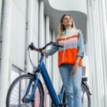 Cette veste vélo imperméable, réfléchissante et stylée sera votre meilleure alliée pour cet hiver Cette veste vélo imperméable, réfléchissante et stylée sera votre meilleure alliée pour cet hiver