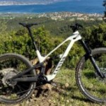 On a roulé avec le VTT électrique Canyon Spectral:Onfly : sa légèreté le rend très joueur On a roulé avec le VTT électrique Canyon Spectral:Onfly : sa légèreté le rend très joueur