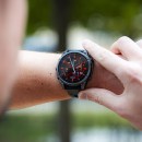 Malgré la sortie de la Garmin Fenix 9, l&rsquo;excellente Fenix 8 vaut encore le coup, surtout à 440 € de moins qu&rsquo;à son lancement
