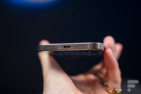 iPhone 16 Pro Max // Source : Chloé Pertuis pour Frandroid