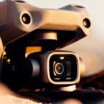 DJI s’apprête à lancer un nouveau drone compact et on sait déjà à quoi il ressemble DJI s’apprête à lancer un nouveau drone compact et on sait déjà à quoi il ressemble