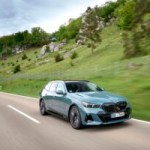Les voitures électriques coûtent plus cher malgré la baisse du prix des batteries : voici les raisons Les voitures électriques coûtent plus cher malgré la baisse du prix des batteries : voici les raisons