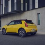 La R5 électrique franchit un cap symbolique et s’offre une fonction attendue de longue date La R5 électrique franchit un cap symbolique et s’offre une fonction attendue de longue date