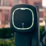 Cette borne de recharge pour voiture électrique dispose d’une spécificité ultra pratique et unique sur le marché Cette borne de recharge pour voiture électrique dispose d’une spécificité ultra pratique et unique sur le marché
