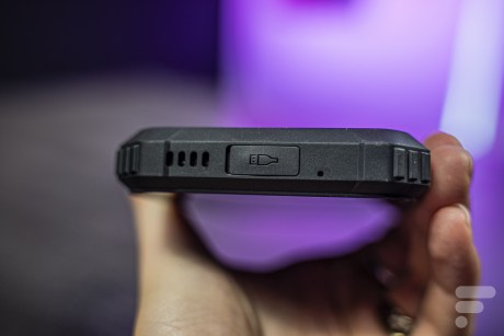 Blackview BL9000 Pro // Source : Chloé Pertuis - Frandroid