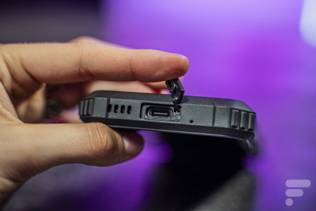 Blackview BL9000 Pro // Source : Chloé Pertuis - Frandroid