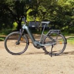 Decatlon retire 200 € sur le Rockrider E-ACTV 900, un VTC électrique endurant noté 9/10 Decatlon retire 200 € sur le Rockrider E-ACTV 900, un VTC électrique endurant noté 9/10