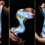 Cet écran extensible hors du commun peut être étiré et tordu pour augmenter sa taille Cet écran extensible hors du commun peut être étiré et tordu pour augmenter sa taille