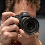 Nikon lance un nouvel appareil photo accessible et léger, idéal pour se lancer Nikon lance un nouvel appareil photo accessible et léger, idéal pour se lancer