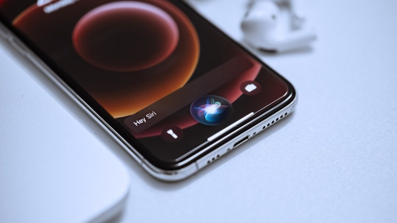 « Siri With Fable » : un développeur fait tourner Claude dans Siri grâce à des API cachées d’iOS 27
