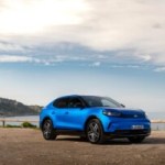 On a essayé le Ford Capri, une voiture électrique à l’autonomie XXL qui sent bon le passé On a essayé le Ford Capri, une voiture électrique à l’autonomie XXL qui sent bon le passé